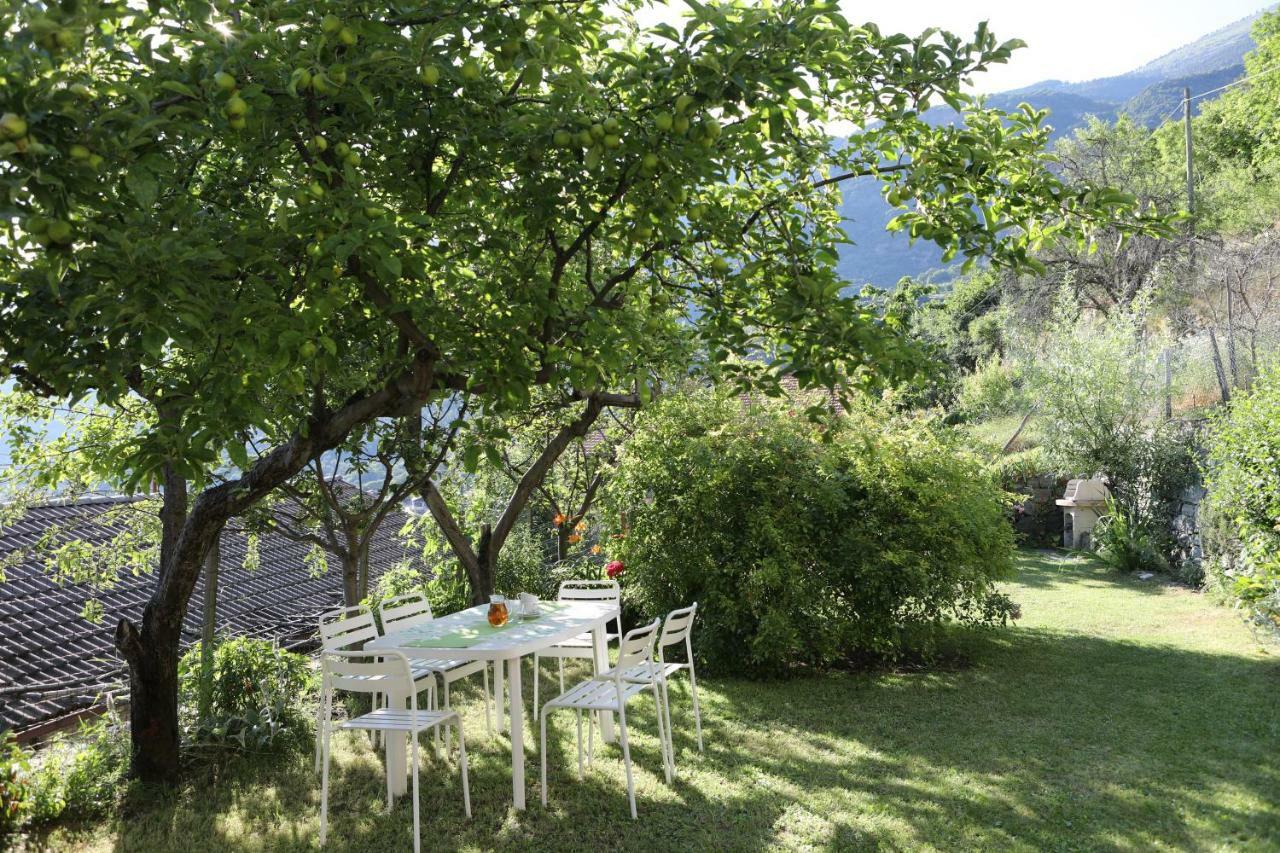 Le Rosier B&B E Appartamento Saint-Vincent Esterno foto